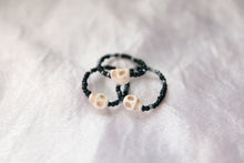 Load image into Gallery viewer, Skull Seed Beaded Ring