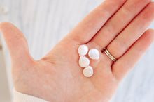 Load image into Gallery viewer, Pearl Surf Seed Beaded Choker Necklace