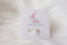 Load image into Gallery viewer, Mini wire wrapped mother of pearl star rings