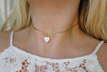 Load image into Gallery viewer, Mother of pearl heart chain choker necklace