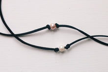Load image into Gallery viewer, Vegan Suede Pearl Chokers