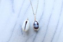 Load image into Gallery viewer, Dainty Cowrie Sea Shell Necklace