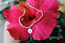 Load image into Gallery viewer, Pink Marbled Hand Stamped Hibiscus Beaded Anklet