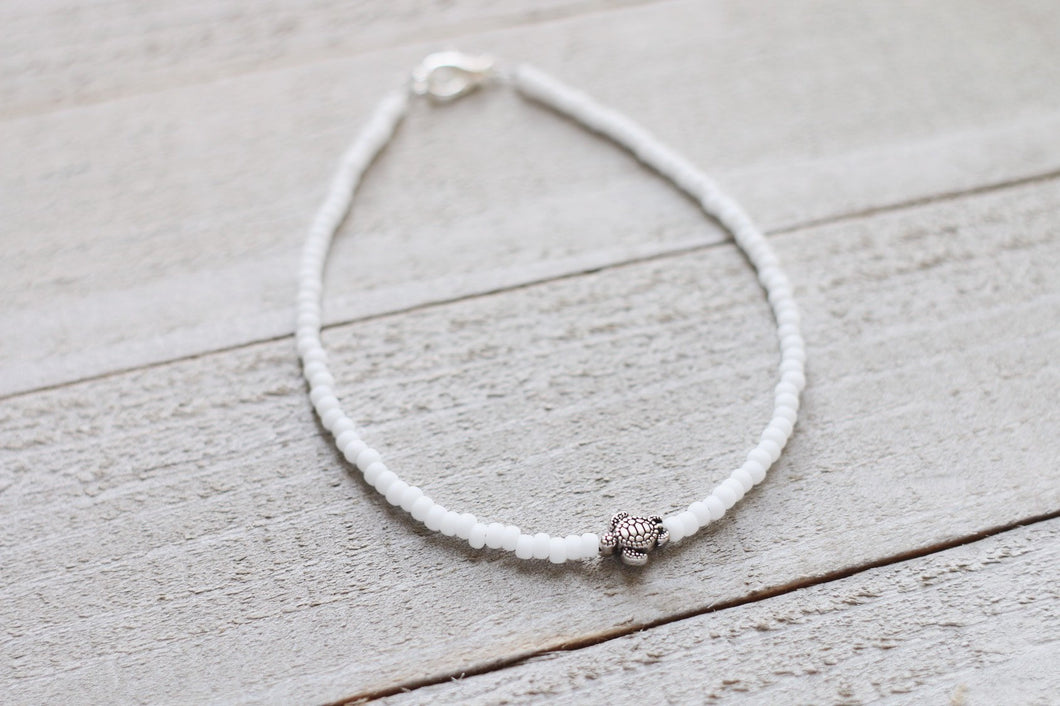 Frosted Coconut White Sea Turtle Anklet