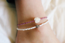 Load image into Gallery viewer, Frosted Coconut White Sea Turtle Anklet