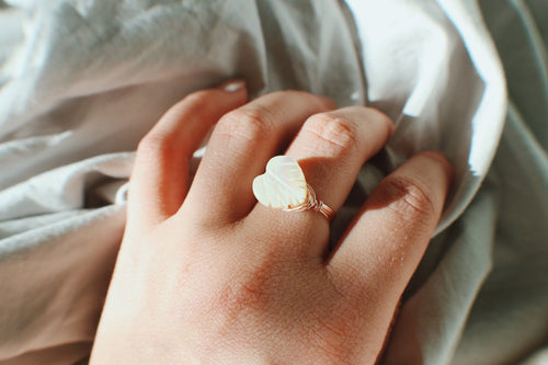 Mother of Pearl Wire Wrapped Monstera Ring, Rose Gold Ring