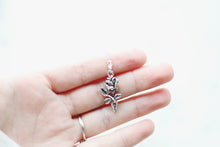 Load image into Gallery viewer, Dainty Rose Stem Necklace