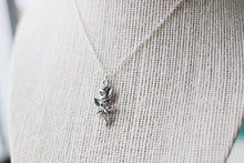 Load image into Gallery viewer, Dainty Rose Stem Necklace