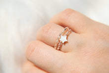 Load image into Gallery viewer, Rose Gold &amp; Mother Of Pearl Star Beaded Stackable Ring Set