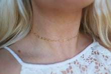 Load image into Gallery viewer, Golden Hearts Chain Choker Necklace