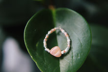 Load image into Gallery viewer, Pink opal seed beaded ring