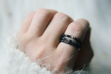 Load image into Gallery viewer, Midnight Seed Beaded Ring Set