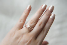 Load image into Gallery viewer, Rose Gold &amp; Mother Of Pearl Star Beaded Stackable Ring Set